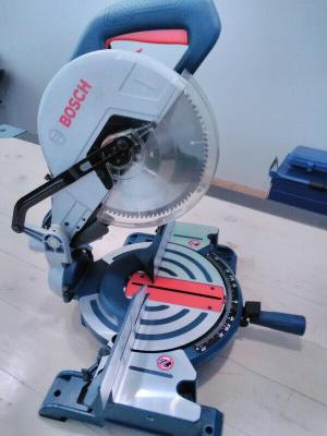 BOSCH GCM10-S 10 INCH DOUBLE BEVEL SLIDE MITER SAW 240 Volt