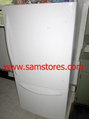 LG LBC22520SW 22.4 Cu.Ft. Bottom Freezer Refrigerator. Factory Refurbished (only for USA)