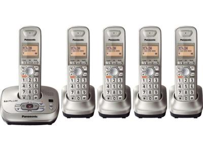 Panasonic kx-tg4025n five handset cordless phone  220-240 volts 50/60 hz