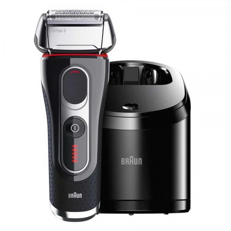 Braun Series 5 5090cc Electric Shaver w/Cleaning Center for 110 to 240 volts
