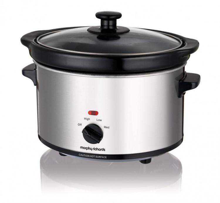 Morphy Richards 460251 Ceramic Slow Cooker, 2.5 Litre, 180 W 220 VOLTS NOT  FOR USA