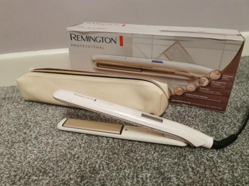 Remington S9100 hair straightener PROluxe, OPTIheat technology and Ultimate Glide ceramic coating 220 VOLTS NOT FOR USA