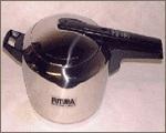 FUTURA 4 LITRE HAWKINS STAINLESS STEEL PRESSURE COOKER