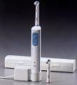 Travel Oral-B Plak Control - Dual Voltage - by Braun D8525