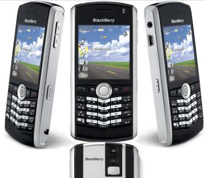 BlackBerry  8120 with 1GB Memory Card Unlocked Quadband Email Phone